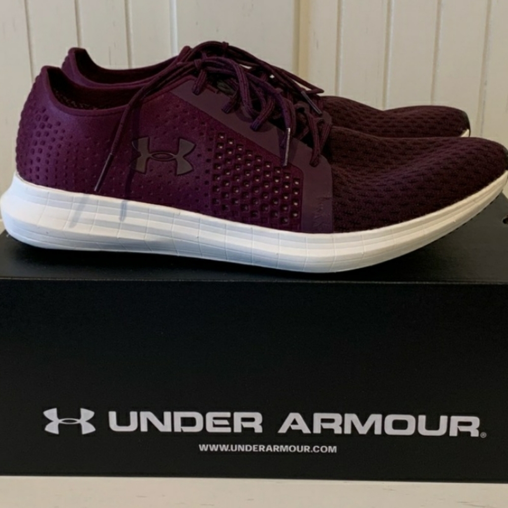 Under Armour Tennis Shoes 8.5